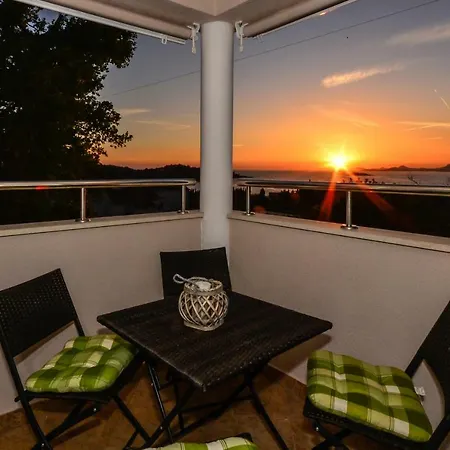 A&m Cavtat, Sunset 3 Bedrooms With Parking *