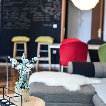 A&m Family - 3 Bedrooms And Free Parking