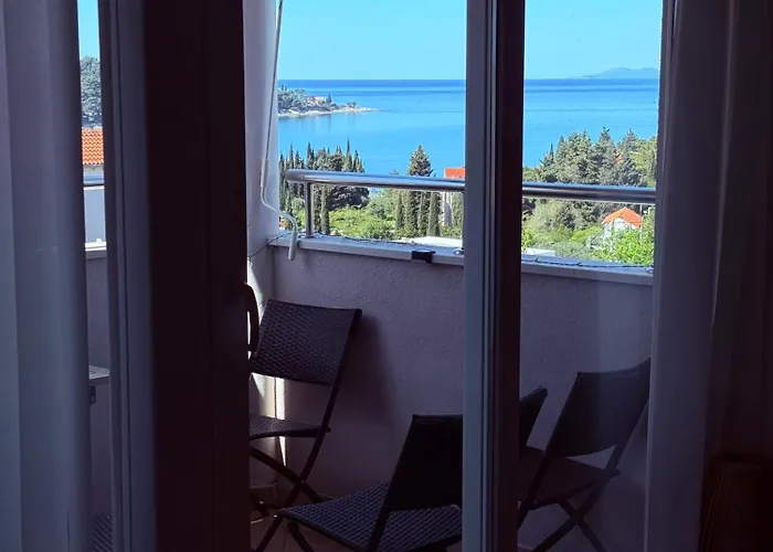 Apartment A&m Family - 3 Bedrooms And Free Parking Cavtat
