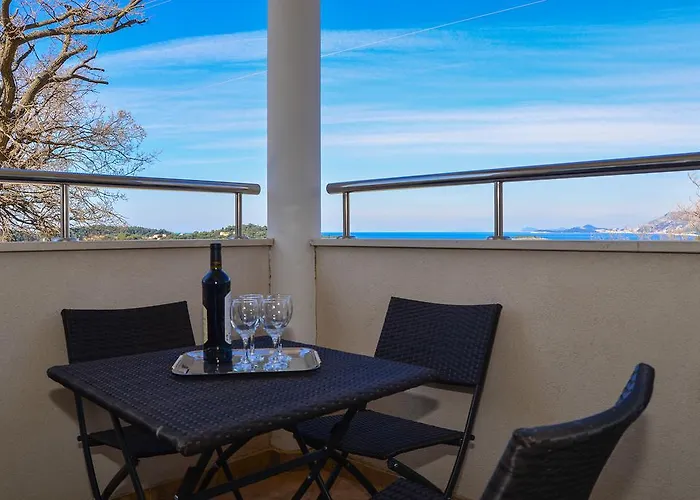 A&m Family - 3 Bedrooms And Free Parking Cavtat