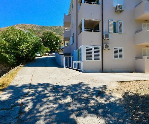 A&m Family - 3 Bedrooms And Free Parking * Cavtat