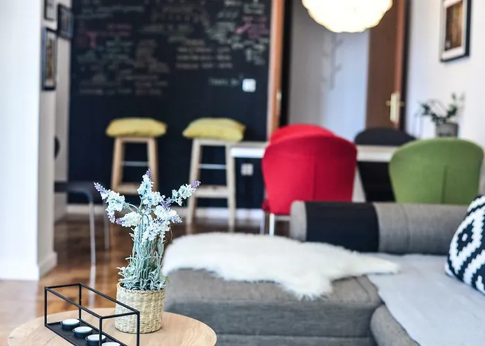 A&m Family - 3 Bedrooms And Free Parking